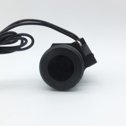 Switch for liquid flow detection for 1/2 inch pipe