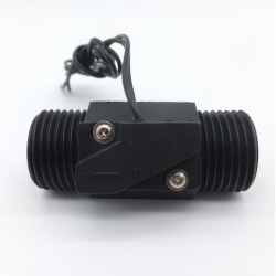 Switch for liquid flow detection for 1/2 inch pipe